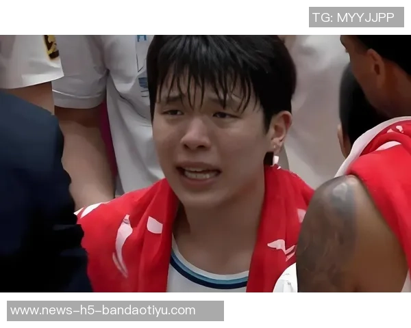 杨瀚森表现不佳引发争议媒体人质疑为何牵连家庭成员