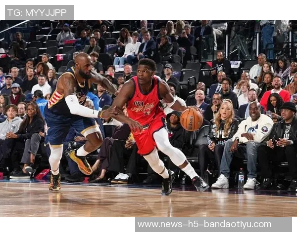 爱德华兹首节表现抢眼9投4中贡献12分1板2助正负值9助力球队扛起产量